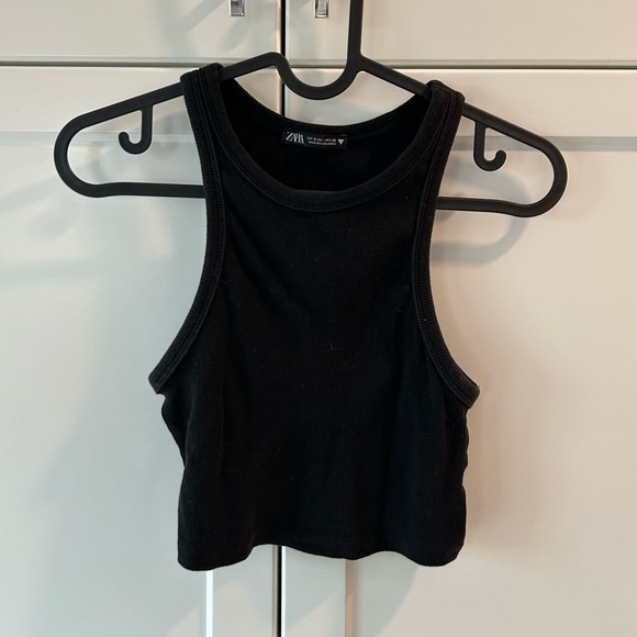 Zara Cropped Racerback - Picture 1 of 3